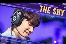 AYX- TheShy在利物浦比赛中出色防守，比赛规则变更引发热议！全场沸腾不已