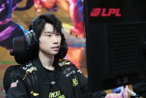 热火前途光明！，Doinb新星出色发挥表现突出全场沸腾不已(拓步森为何被央视点名)