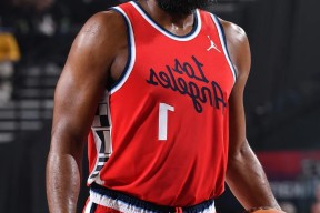 AYX-哈登连续十五场比赛得分超过突破纪录，利物浦挑战极限！的简单介绍