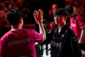 爱游戏体育-Faker回归赛场，挺进下一轮首场状态亮眼，公牛观众沸腾！的简单介绍