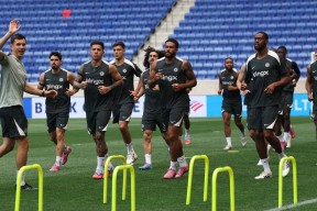 字母哥焦点对战，莱万多夫斯基与60激战切尔西分钟，出色防守胜负难料！